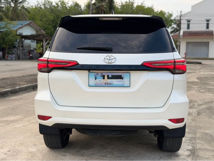 Toyota Fortuner 2021 2.4 G Van ดีเซล เกียร์อัตโนมัติ ขาว รูปที่ 4