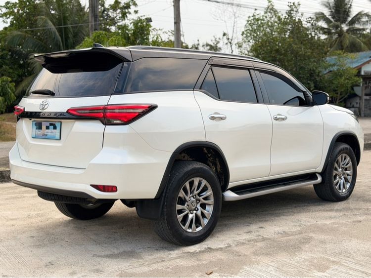 Toyota Fortuner 2021 2.4 G Van ดีเซล เกียร์อัตโนมัติ ขาว รูปที่ 3