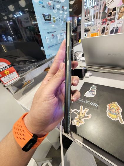 Realme GT6 รูปที่ 2