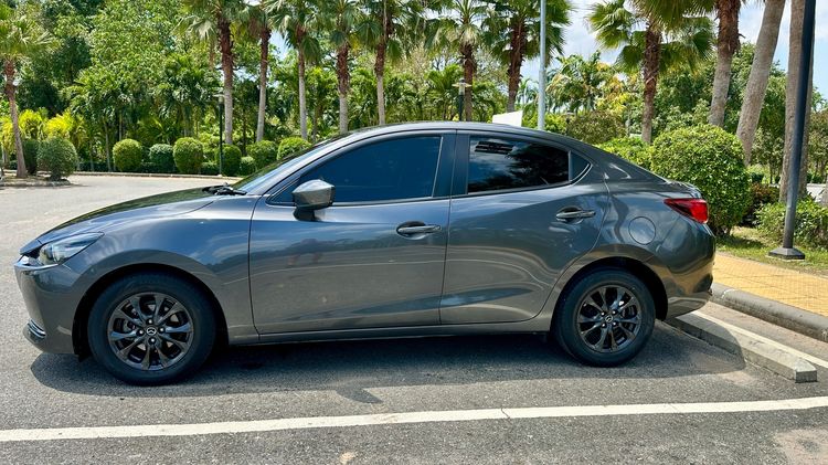Mazda Mazda 2 2022 1.3 Skyactiv-G Sedan เบนซิน เกียร์อัตโนมัติ เทา รูปที่ 3