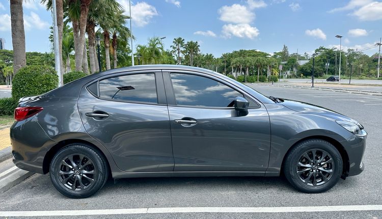 Mazda Mazda 2 2022 1.3 Skyactiv-G Sedan เบนซิน เกียร์อัตโนมัติ เทา รูปที่ 4