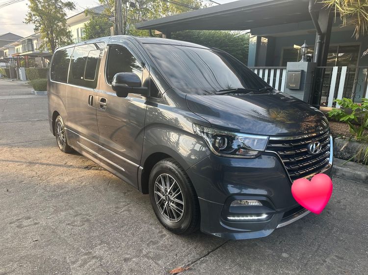 Hyundai H-1 2021 2.5 Elite ดีเซล เกียร์อัตโนมัติ เทา รูปที่ 2