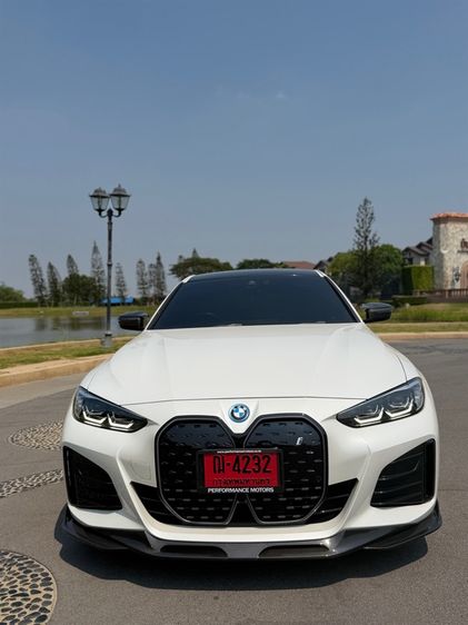 รถ BMW I4 eDrive35 M Sport สี ขาว
