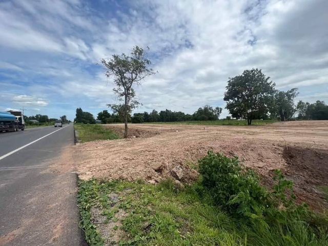 ใช่ ขายที่ดินสวยโดดเด่น​ 5 ไร่​2​งาน​ ติด​ถนนใหญ่​สาย​หลัก​ อยู่​ข้างคลิสต​จักร​ใหม่สุข​เดือน​ห้า​ กำลัง​พัฒนา​ขึ้นมากมาย