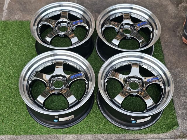 W-Work S1
ขอบ 17 กว้าง 8 ET 35
4รู100 pcd. รูปที่ 3