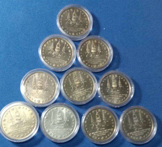 ๕บาทตัวติด สมเด็จย่าทรงพระชนมายุ๘๔พรรษาไม่ผ่านใช้พร้อมตลับเหรียญละ รูปที่ 3