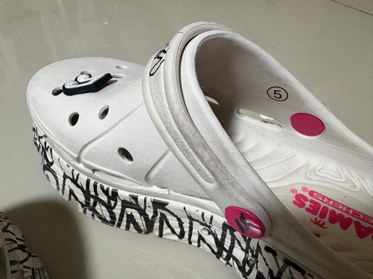 รองเท้า Skechers  รูปที่ 2