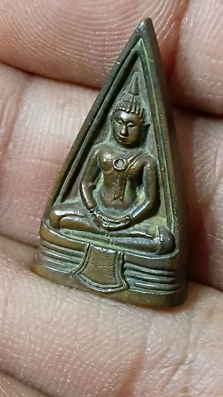 เหรียญหลวงพ่อโสธรสองหน้า พิมพ์นิยมเข่าจุด ปี 30 รูปที่ 6