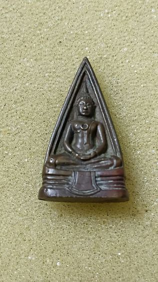 เหรียญหลวงพ่อโสธรสองหน้า พิมพ์นิยมเข่าจุด ปี 30 รูปที่ 4