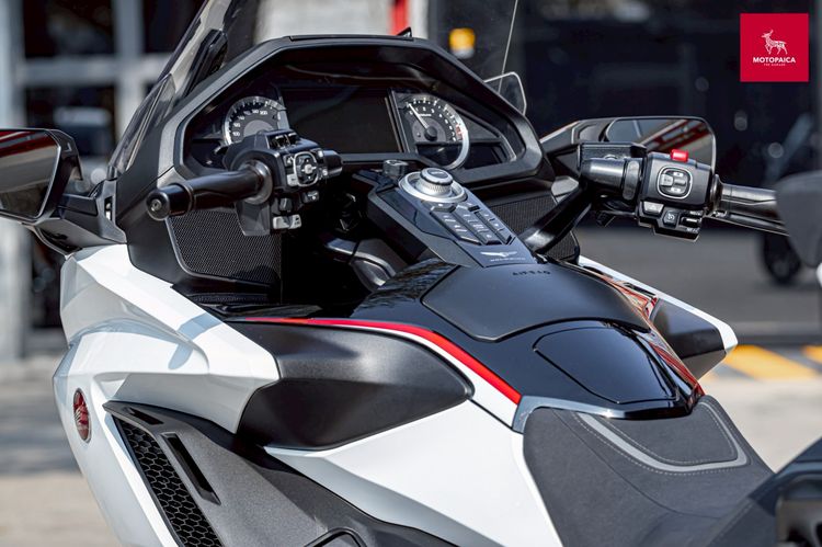 Honda Goldwing Tour Dct ปี2024 ตัวใหม่ มือเดียว วิ่งน้อย7,000กม. รูปที่ 18