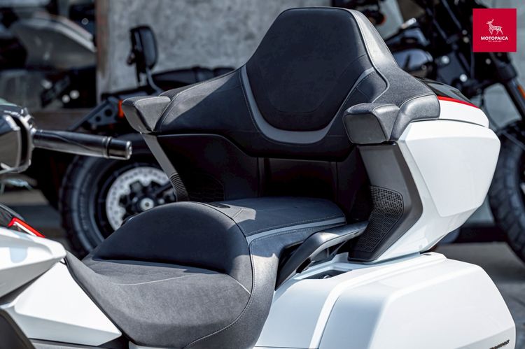 Honda Goldwing Tour Dct ปี2024 ตัวใหม่ มือเดียว วิ่งน้อย7,000กม. รูปที่ 16