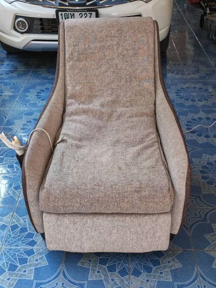 sale12000บาทเท่านั้น
เก้าอี้นวดไฟฟ้า Panasonic EP-MS40 เครื่องนวดโซฟา ที่มีดีไซน์เหมือนโซฟาและรวมฟังก์ชันการนวดและที่พักเท้าและนวดน่อง รูปที่ 5