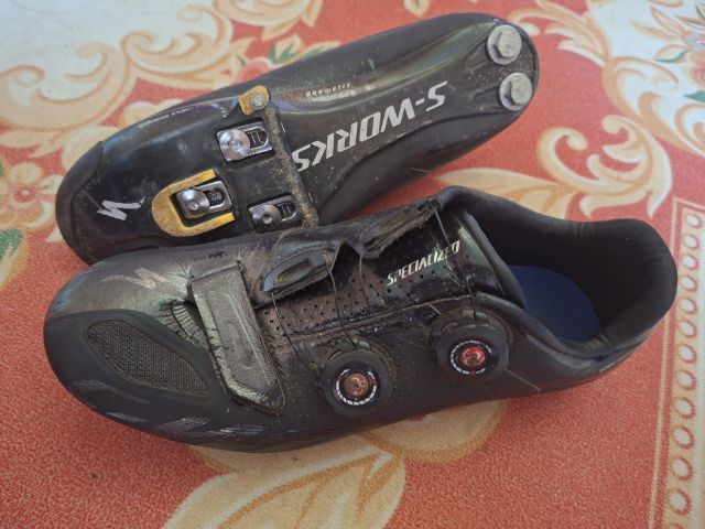 รองเท้าหมอบ sworks