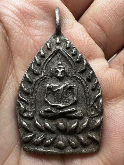 เหรียญหล่อเจ้าสัว หลวงปู่บุญ ฯ เนื้อเงิน