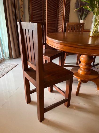 โต๊ะอาหารกลมไม้สักพร้อมเก้าอี้ รูปที่ 3