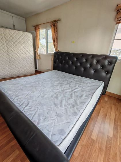 ขายเตียงนอนอย่างดี สภาพดี ขนาด 6 ฟุต    รูปที่ 3