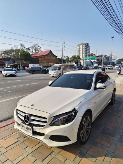 Mercedes-Benz C-Class 2017 C350e Sedan ปลั๊กอินไฮบริด (PHEV) ไม่ติดแก๊ส เกียร์อัตโนมัติ ขาว รูปที่ 4