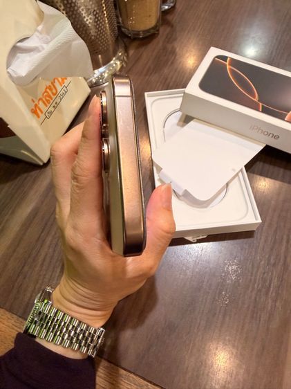 iPhone 16 Pro Max 512GB สี Desert Titanium (Sand) รูปที่ 5