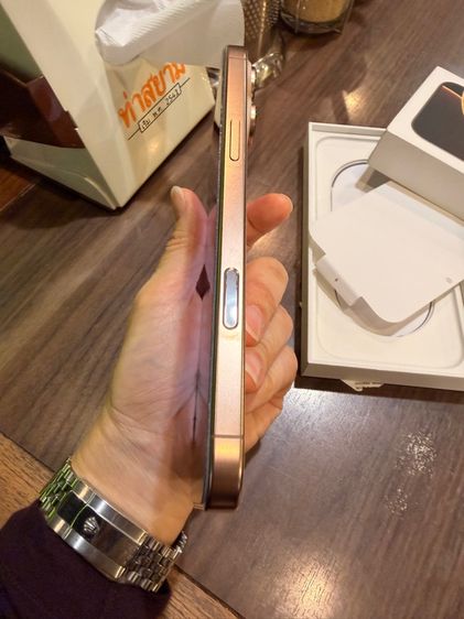 iPhone 16 Pro Max 512GB สี Desert Titanium (Sand) รูปที่ 4