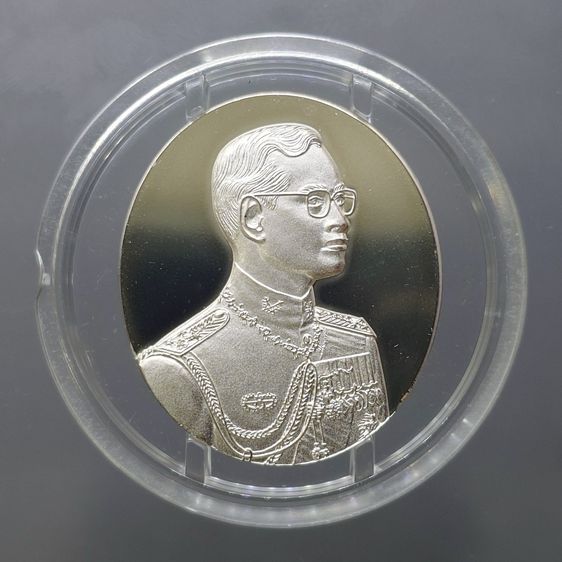 เหรียญแห่งศรัทธา เนื้อเงินขัดเงา ที่ระลึก ครบรอบ 50 ปี คณะแพทยศาสตร์ จุฬาลงกรณ์มหาวิทยาลัย พ.ศ.2540 พร้อมกล่อง และใบรับรอง รูปที่ 2