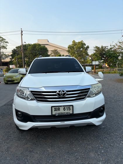 Toyota Fortuner 2012 2.7 V Sedan เบนซิน LPG เกียร์อัตโนมัติ ขาว รูปที่ 3