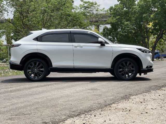 Honda HR-V 2024 1.5 e:HEV RS Utility-car ไฮบริด ไม่ติดแก๊ส เกียร์อัตโนมัติ ขาว รูปที่ 4