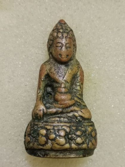 พระหล่อโบราณ