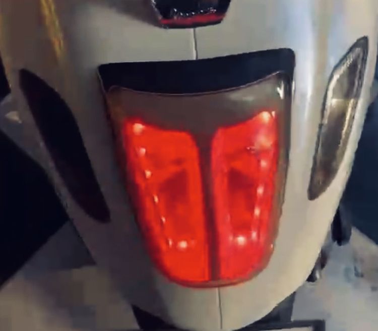 ไฟท้ายเทสล่า vespa Sprint เวสป้า รูปที่ 5