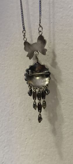 สร้อยเงินพร้อมจี้เข็มกลัดเงินแท้ประดับพลอยสี งานเก่า ความยาวทบแล้ววัดรวมจี้ประมาณ 26-27 cm รูปที่ 3