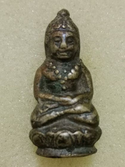 รวมพระหล่อโบราณ