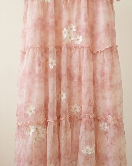 ​ส่งต่อเดรสยาวสุดหวาน size M ดีเทลแน่นทั้งตัวจากแบรนด์ Babylady มือ1 ไม่เคยใส่ค่ะ รูปที่ 5