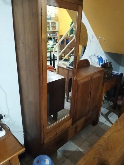 ตู้เครื่องแป้งไม้สัก