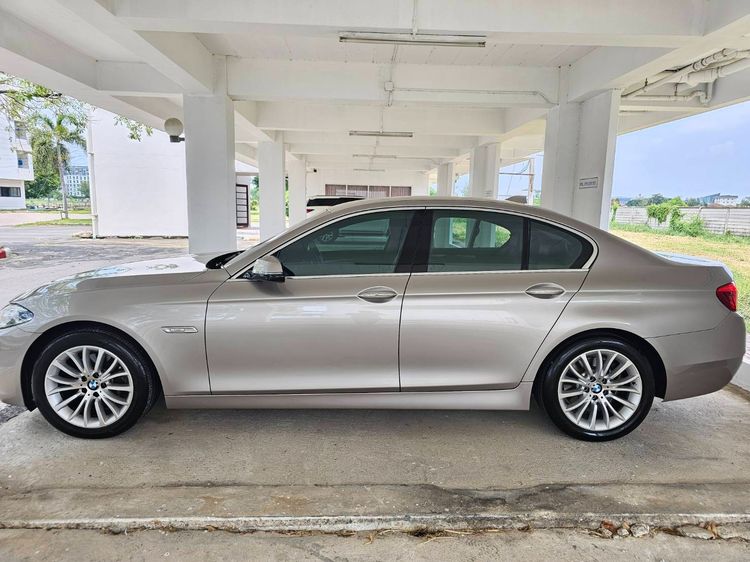 BMW Series 5 2015 528i Sedan เบนซิน เกียร์อัตโนมัติ น้ำตาล รูปที่ 2