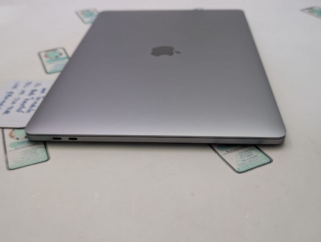 Macbook Pro 15 2018 Ram 16 Rom 512 Core i7 Keyboard Eng มีตัวเครื่องอย่างเดียว ไม่มีอุปกรณ์อื่น รอบชาร์จ 11 รอบ เพียง 9,590 บาท ครับ
 รูปที่ 7
