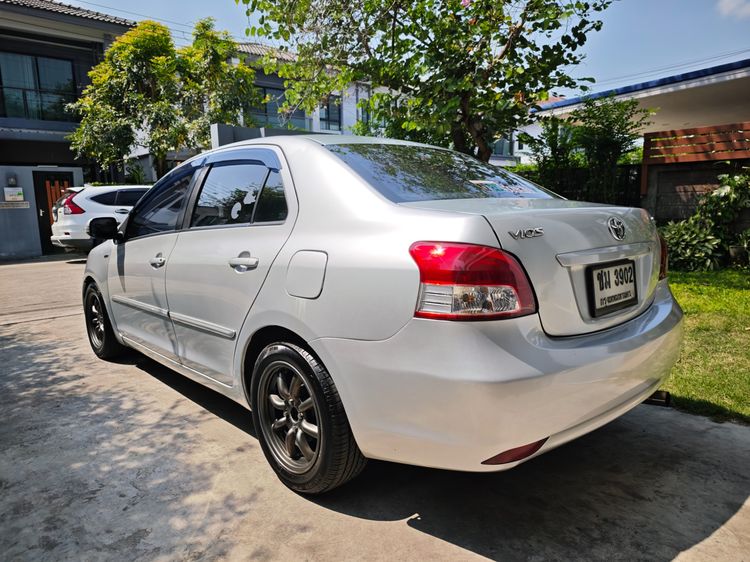 Toyota Vios 2006 1.5 E Sedan เบนซิน ไม่ติดแก๊ส เกียร์ธรรมดา เทา รูปที่ 4