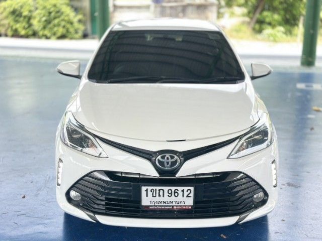 Toyota Vios 2020 1.5 Mid Sedan เบนซิน ไม่ติดแก๊ส เกียร์อัตโนมัติ ขาว รูปที่ 2
