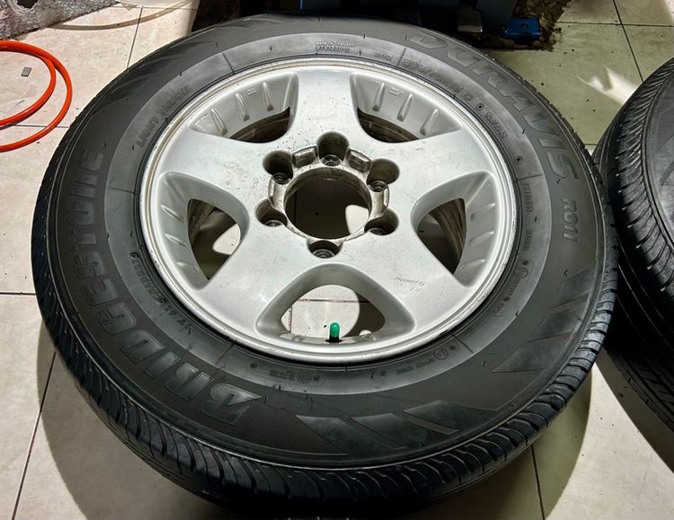 ล้อแม็กเดิมISUZU ขอบ15 พร้อมยางบริสโตน 205 70 15  รูปที่ 5
