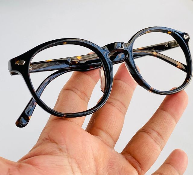 กรอบเเว่นตา Paul hueman รูปที่ 17