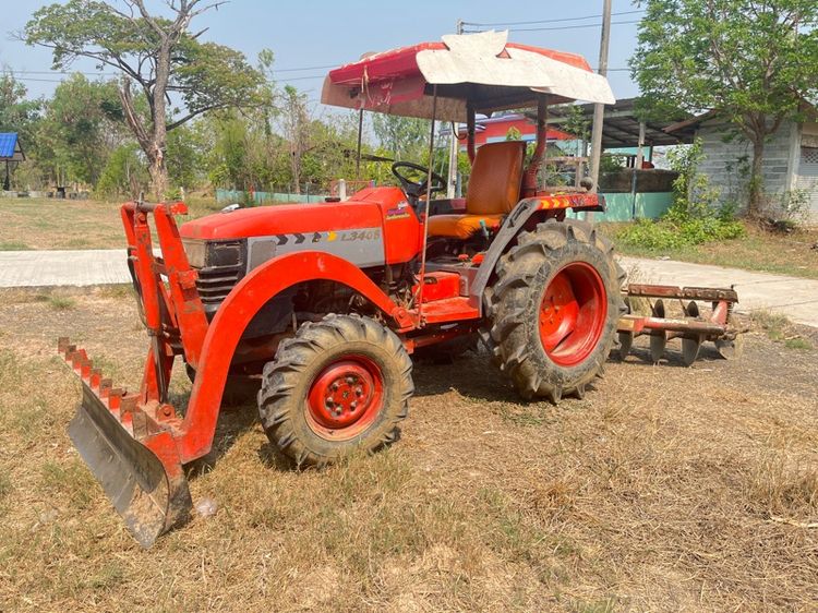 ขายรถไถคูโบต้า34แรง พร้อมอุปกรณ์ใบดันหน้าและผานหลังครับ รูปที่ 4