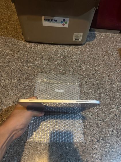 ขายiPadPro11นิ้วสีSilverและดำ128กิ๊กจอไม่เหลืองหายากมากๆใช้งานดีถูกมากก รูปที่ 3