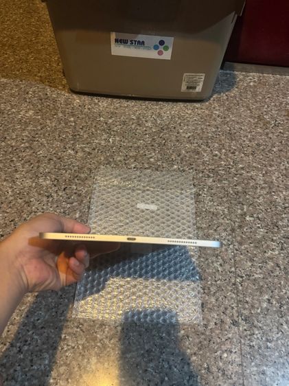 ขายiPadPro11นิ้วสีSilverและดำ128กิ๊กจอไม่เหลืองหายากมากๆใช้งานดีถูกมากก รูปที่ 4