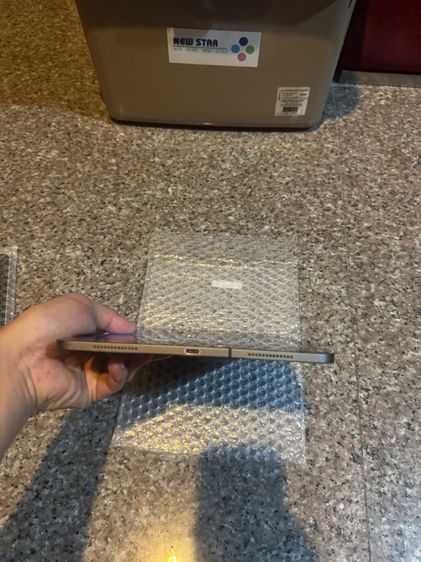 ขายๆๆถูกๆiPadPro11นิ้วสีดำ256กิ๊กWifi Celluer ใส่ซิมได้ไร้รอยตกจอไม่เหลืองหายากคับสภาพสวยๆใช้งานดีถูกๆ รูปที่ 4