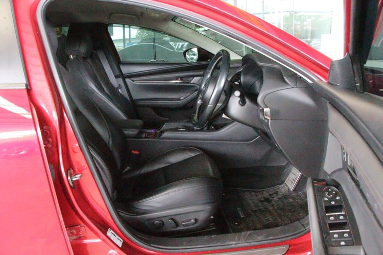 Mazda Mazda3 2020 2.0 S Sedan เบนซิน ไม่ติดแก๊ส เกียร์อัตโนมัติ แดง รูปที่ 3