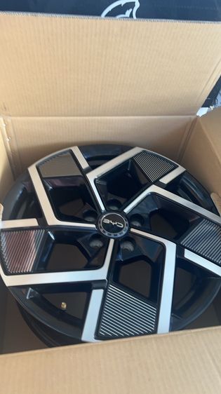 อะลูมิเนียมอัลลอย 18" อื่นๆ ล้อแท้ BYD ATTO3