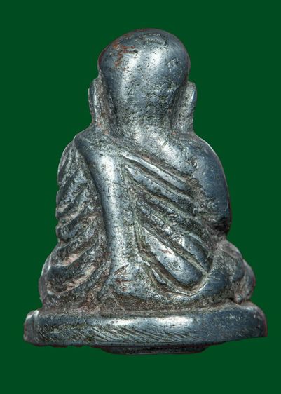 หลวงพ่อเงินพิมพ์นิยมเนื้อเงินยวง รูปที่ 10