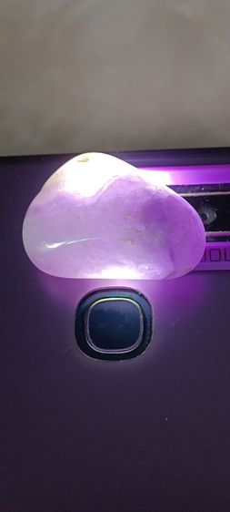 หินพลอยสีม่วง