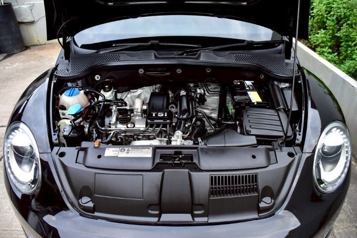 Volkswagen Beetle 2013 1.2 TSi Sedan เบนซิน ไม่ติดแก๊ส เกียร์อัตโนมัติ ดำ รูปที่ 4