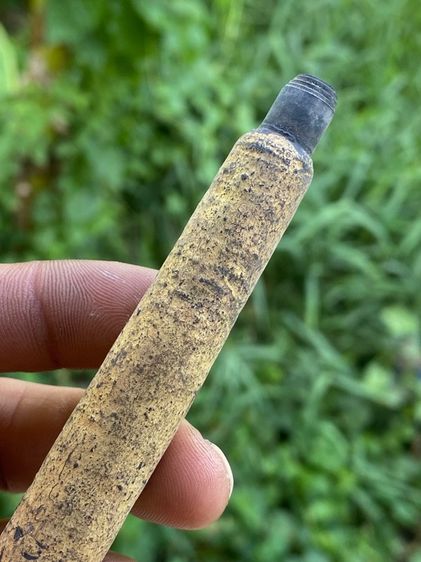 ตะกรุดมหาระงับพอกผงลงรักปิดทองเก่า ๗นิ้ว รูปที่ 3