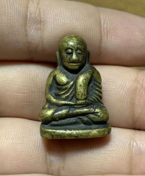 รูปหล่อหลวงพ่อเงิน