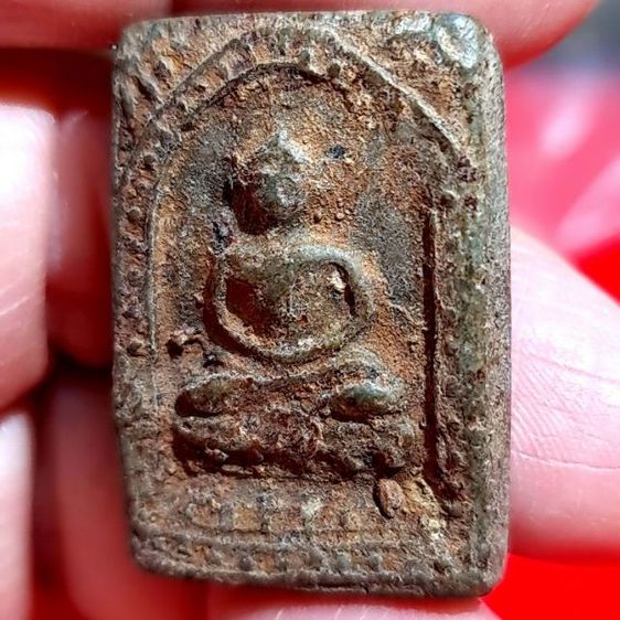 พระซุ้ม กรุวัดท้ายตลาด